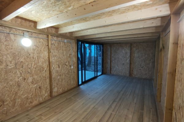Interior mòdul de fusta - Interior módulo de madera